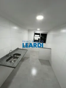 Apartamento com 2 Quartos à venda, 55m² no Jardim do Estádio, Santo André