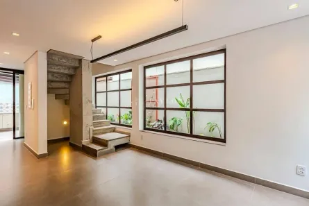 Casa com 3 Quartos para venda ou aluguel, 140m² no Vila Olímpia, São Paulo