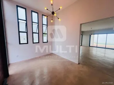 Casa de Condomínio com 4 Quartos para alugar, 300m² no Jardim Sul, Uberlândia