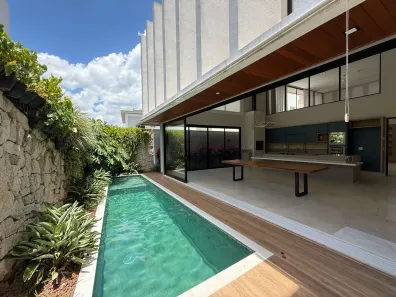 Casa de Condomínio com 4 Quartos à venda, 300m² no Nova Uberlândia, Uberlândia