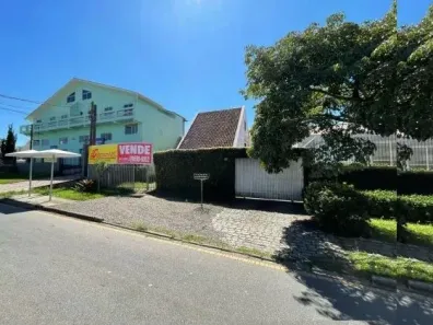 Sobrado com 5 Quartos à venda, 300m² no Santo Inácio, Curitiba