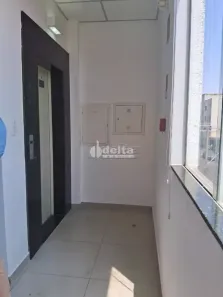 Ponto Comercial para alugar, 200m² no Cazeca, Uberlândia