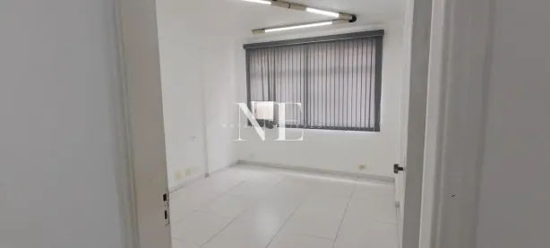 Sala Comercial à venda, 116m² no Centro, São Vicente