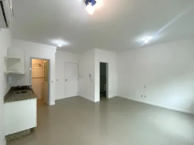 Apartamento com 1 Quarto para alugar, 35m² no Lagoa da Conceição, Florianópolis