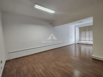 Sala Comercial com 3 Quartos para alugar, 126m² no Chácara Girassol, Americana