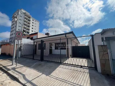 Casa com 3 Quartos para alugar, 180m² no Jardim Brasil, Atibaia