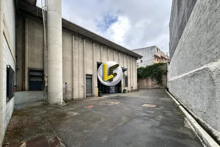 Galpão/Depósito/Armazém com 6 Quartos à venda, 2127m² no Alves Dias, São Bernardo do Campo