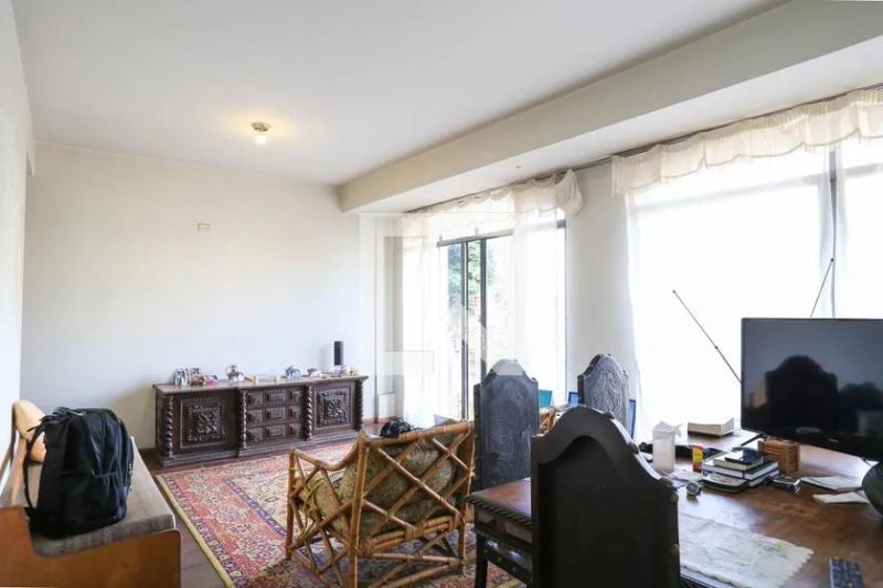 Apartamento com 3 quartos — Sion, Belo Horizonte