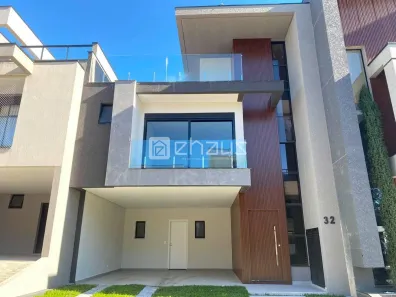 Sobrado com 3 Quartos à venda, 219m² no Santa Cândida, Curitiba