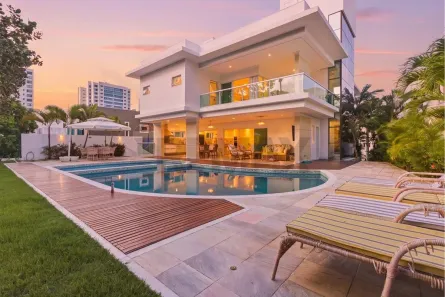 Casa de Condomínio com 5 Quartos à venda, 960m² no Alphaville I, Salvador