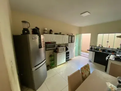 Casa com 3 Quartos à venda, 115m² no Presidente Roosevelt, Uberlândia