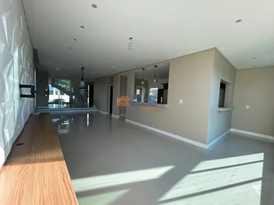 Casa de Condomínio com 3 Quartos à venda, 350m² no Lagoa, Macaé