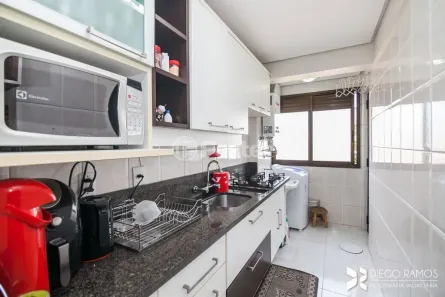 Apartamento com 3 Quartos à venda, 81m² no Passo da Areia, Porto Alegre