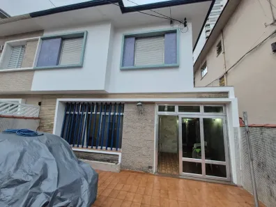 Sobrado com 3 Quartos para alugar, 130m² no Embaré, Santos