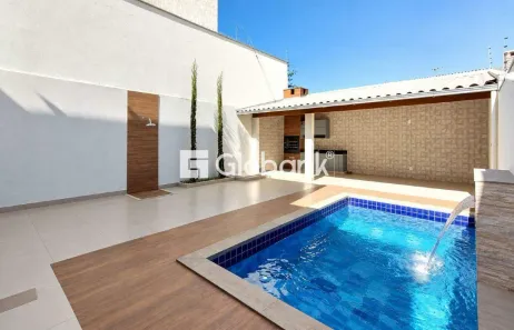 Casa com 3 Quartos à venda, 183m² no Ibituruna, Montes Claros