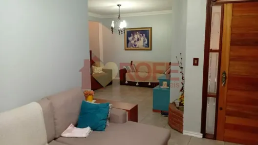 Sobrado com 4 Quartos à venda, 355m² no Cidade Intercap, Taboão da Serra
