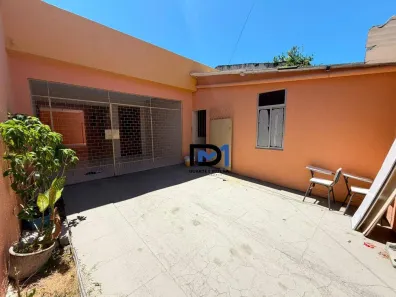 Casa com 3 Quartos para alugar, 120m² no São Gerardo, Fortaleza