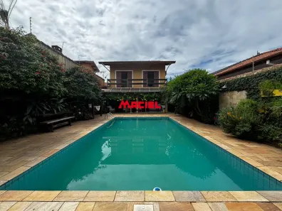 Sobrado com 3 Quartos à venda, 354m² no Jardim Santa Maria, Jacareí
