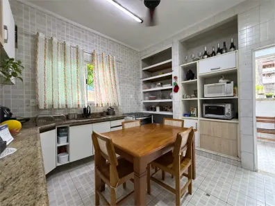 Casa com 3 Quartos à venda, 118m² no Marapé, Santos