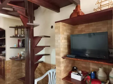 Casa de Condomínio com 3 Quartos à venda, 100m² no Ogiva, Cabo Frio