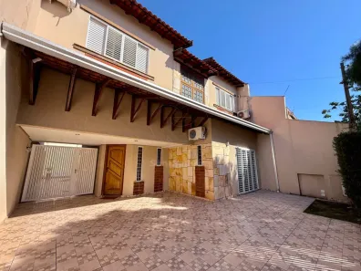 Casa com 4 Quartos à venda, 203m² no Jardim Londrilar, Londrina