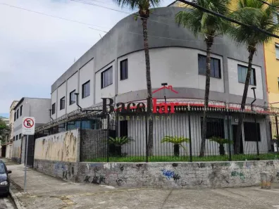Prédio Comercial para alugar, 527m² no Abolição, Rio de Janeiro