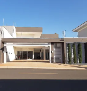 Sobrado com 3 Quartos à venda, 297m² no Centro, Santa Fé do Sul