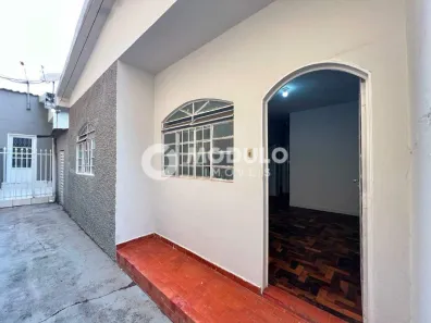 Casa com 3 Quartos à venda, 360m² no Santa Mônica, Uberlândia