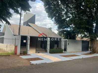 Casa com 3 Quartos à venda, 247m² no Zona 05, Maringá