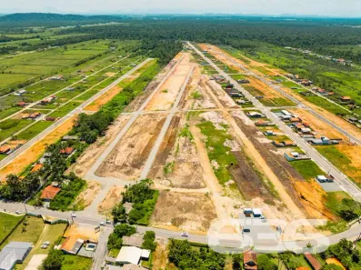 Lote/Terreno à venda, 240m² no Barra do Itapocu, Araquari
