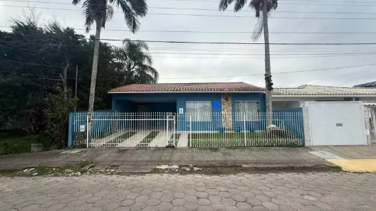 Casa com 5 Quartos à venda, 196m² no Santa Mônica, Florianópolis