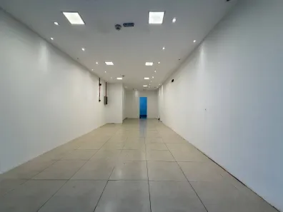 Ponto Comercial para alugar, 79m² no Centro, Juiz de Fora