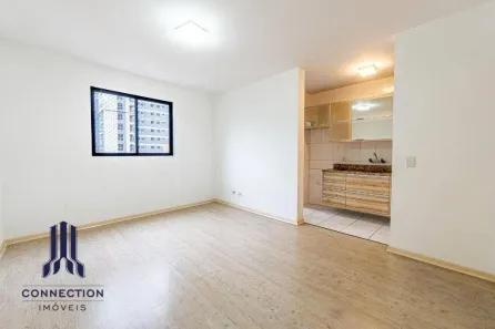 Apartamento com 2 Quartos para alugar, 61m² no Centro, Curitiba