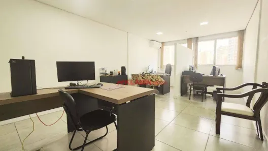 Sala Comercial à venda, 30m² no Água Branca, São Paulo