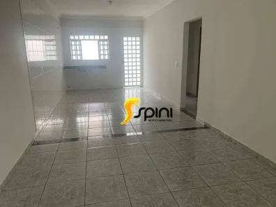 Casa com 2 Quartos para alugar, 130m² no Jardim Europa, Uberlândia