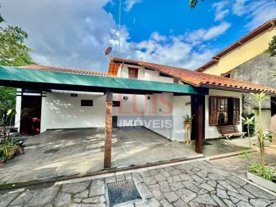 Casa de Condomínio com 4 Quartos à venda, 210m² no Badu, Niterói