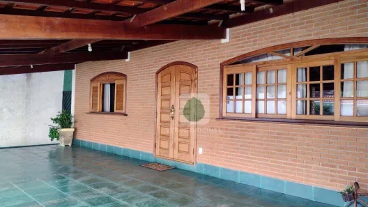 Casa com 5 Quartos à venda, 160m² no Centro, São Bento do Sapucaí