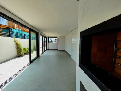 Casa com 3 Quartos à venda, 140m² no Campeche, Florianópolis