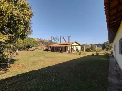 Fazenda/Sítio com 5 Quartos à venda, 300m² no Amaral, Nova Serrana