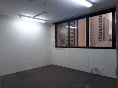 Sala Comercial à venda, 30m² no Vila Olímpia, São Paulo