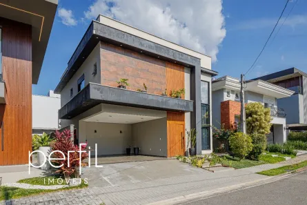 Casa de Condomínio com 3 Quartos à venda, 240m² no Vila Nova, Joinville
