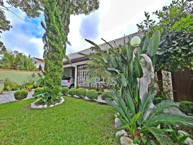 Casa com 4 Quartos à venda, 200m² no São Braz, Curitiba