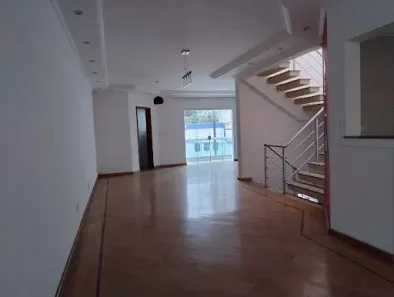 Sobrado com 3 Quartos à venda, 228m² no Vila Gilda, Santo André