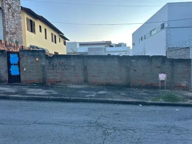 Lote/Terreno para alugar, 450m² no Jardim São Luiz, Montes Claros