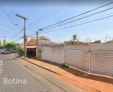 Lote/Terreno à venda, 400m² no Saraiva, Uberlândia