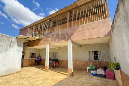 Casa com 6 Quartos à venda, 242m² no Recanto das Emas, Brasília
