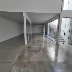 Imóvel Comercial para venda ou aluguel, 550m² no Somenzari, Marília