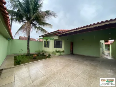 Casa com 3 Quartos para alugar, 167m² no Estância Balneária Maria Helena Novaes, Peruíbe