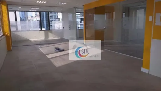 Sala Comercial para alugar, 245m² no Vila Olímpia, São Paulo