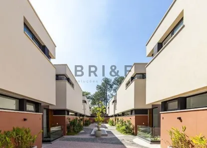 Sobrado com 4 Quartos à venda, 584m² no Jardim Cordeiro, São Paulo